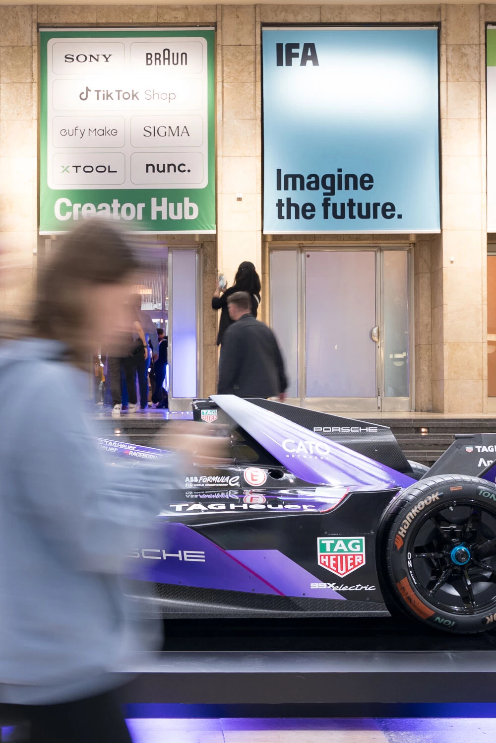 Fireside Chat with Pascal Wehrlein: Formula E from the driver’s seat followed by Meet & Greet. 